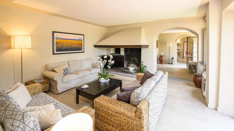 Villa with private pool, barbeque & yard | Perfect for remote work — photo 3