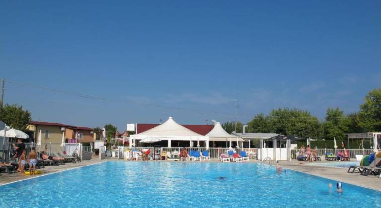 House with pool in Peschiera del Garda
