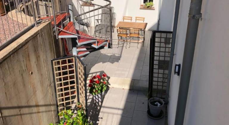 Holiday apartment with patio, garden & BBQ — photo 3