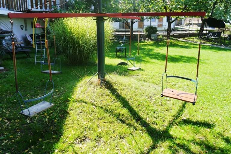 Rental apartment with pool, grill & patio in Passau