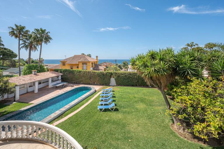 Villa with heated pool, terrace & fast internet | Garden view | Good for workation — photo 2