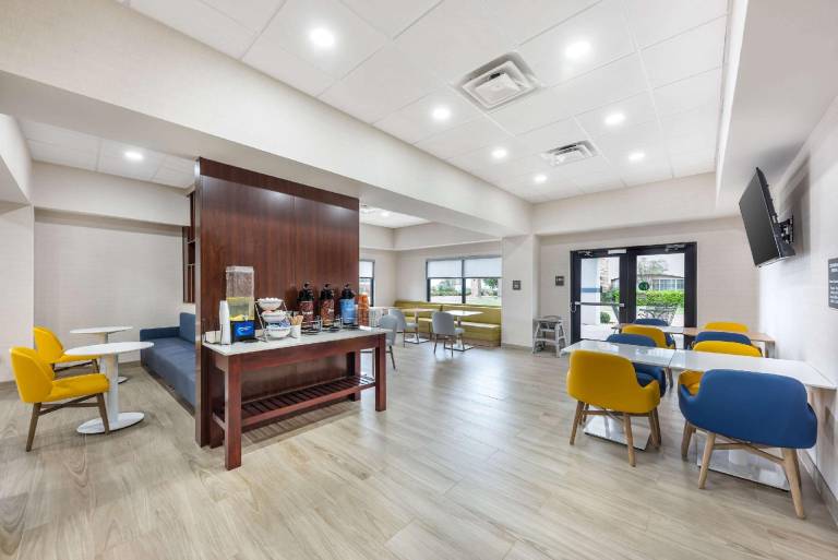 Comfort Inn & Suites Belton Temple South I-35 — photo 2