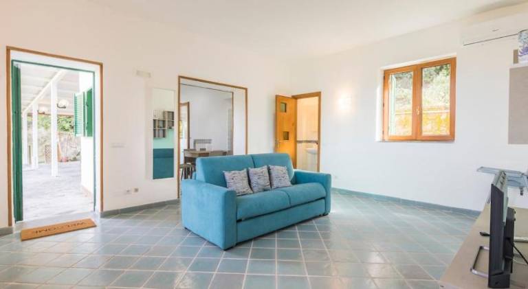 Vacation home with sauna, garden & terrace | Perfect for remote work in Vico Equense