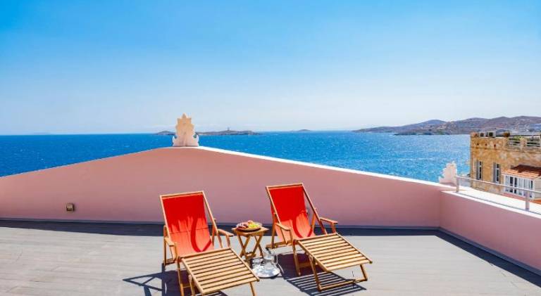 Villa Selena - 1830s Art-House Suites in Vaporia, 50m from Asteria Beach — photo 4