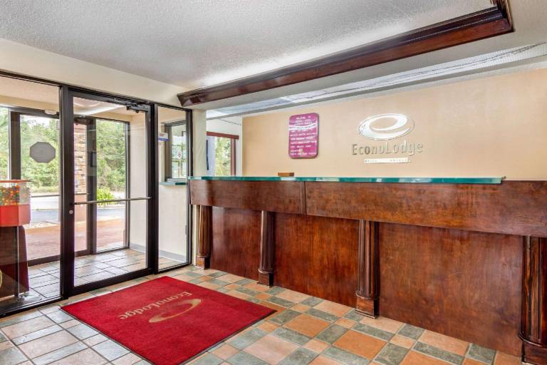 Econo Lodge Byron - Warner Robins — photo 3