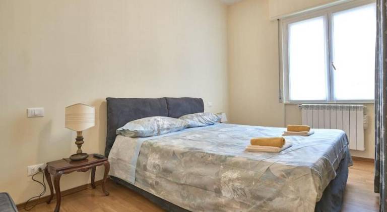 Holiday apartment with 2 rooms for 4 persons in Laigueglia