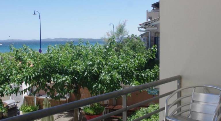 Serviced apartment with barbeque, garden & terrace — photo 5