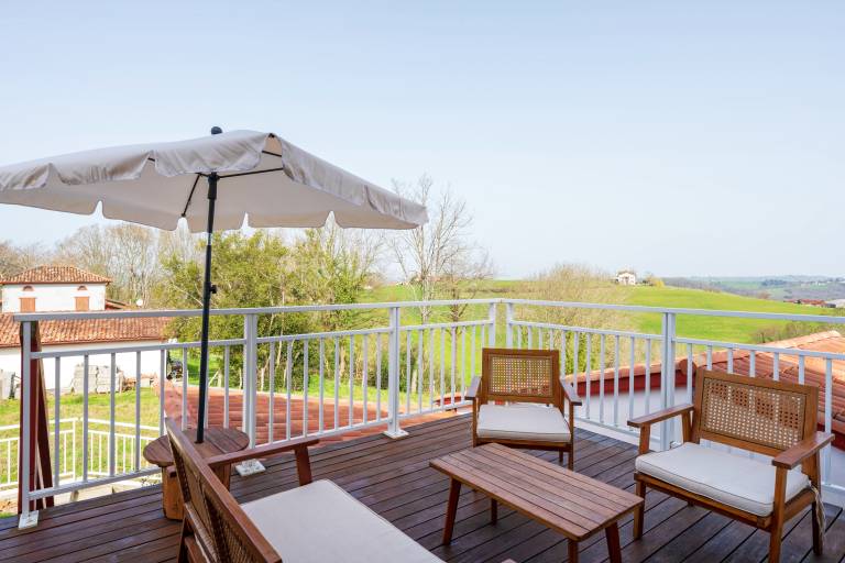 Bed & breakfast with sauna, pool & yard | Garden view | Suitable for remote work | Pets are welcome in Bayonne