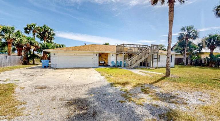 Vacation home with barbeque & yard in Panama City, FL