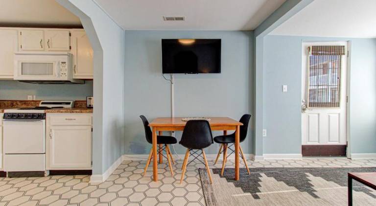 House | Close to the beach | Pets allowed — photo 4