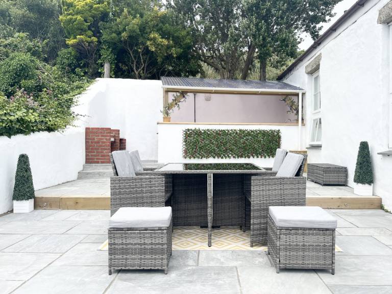 Marazion Charming Retreat for 6 with Social Garden