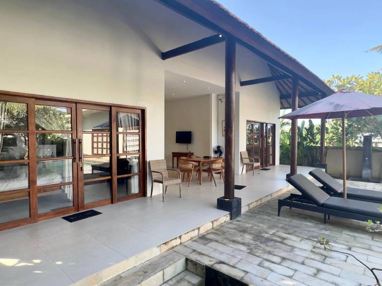 Villa with garden, patio & private pool — photo 4