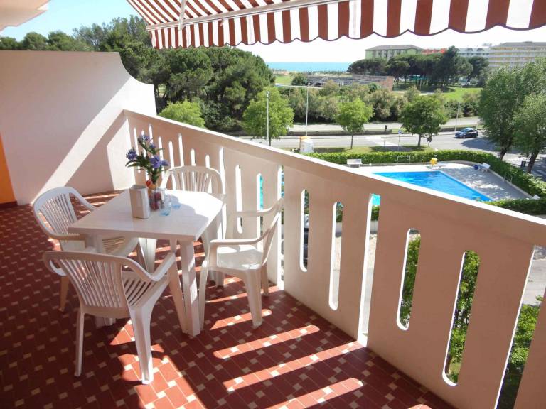 Holiday apartment with pool and view of the beach — photo 3