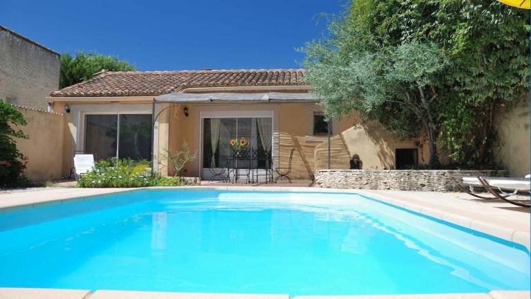 House with pool & grill — photo 4