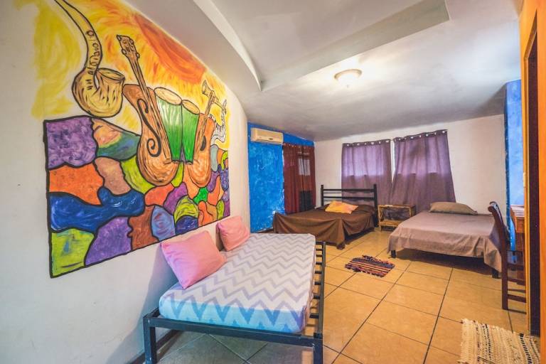 Hostel Tamarindo