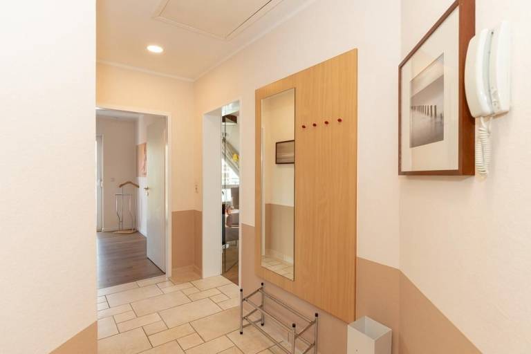 Ruhige, hübsche Ferienwohnung in Strandnähe mit Balkon am idyllischen Stadtwald — photo 3
