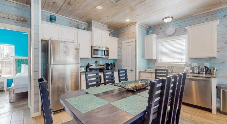 House with pool | Pets allowed — photo 4