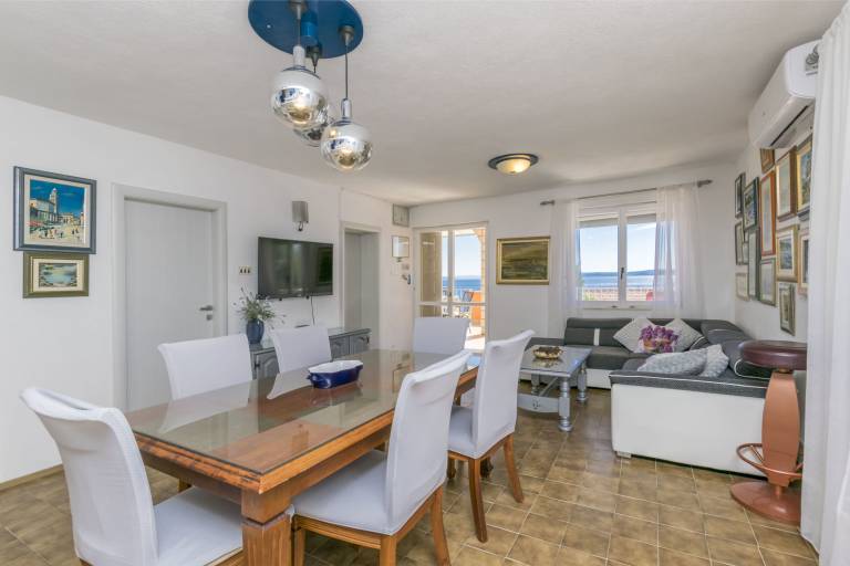Holiday apartment with barbeque & patio | Sea view — photo 5