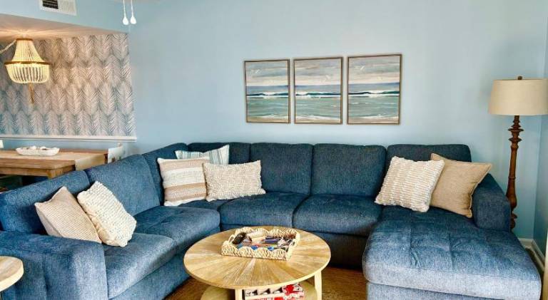 Serviced apartment with pool & terrace | Beach nearby | Pet-friendly — photo 2