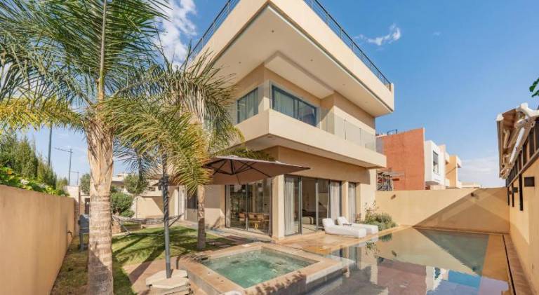 400 m&sup2; Villa