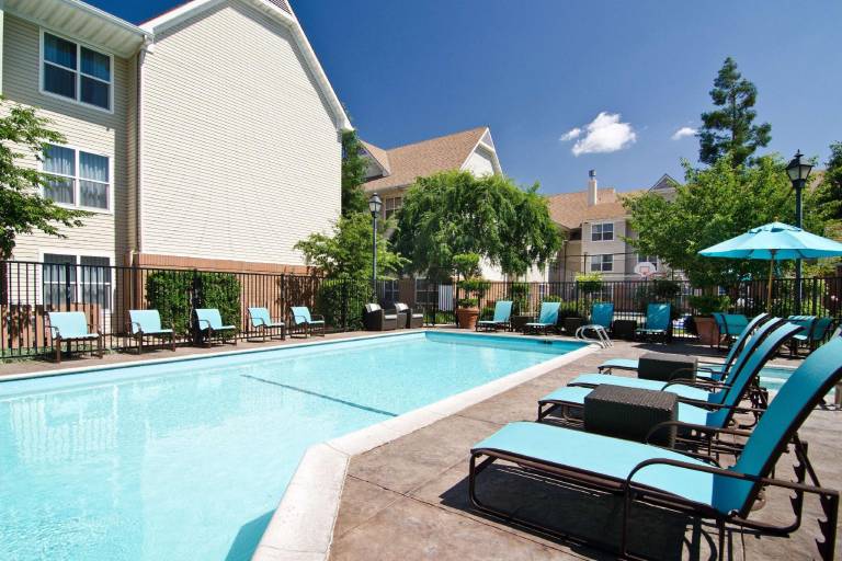Sonesta ES Suites Fresno — photo 2