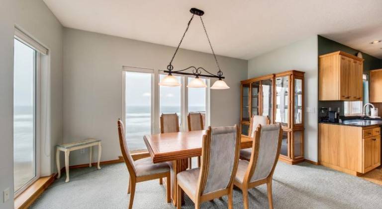 House | Close to the beach | Pets allowed — photo 4
