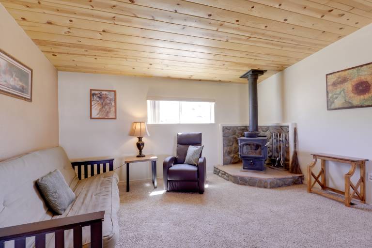 Rustic Bullhead City Retreat w/ Porch & Views — photo 4