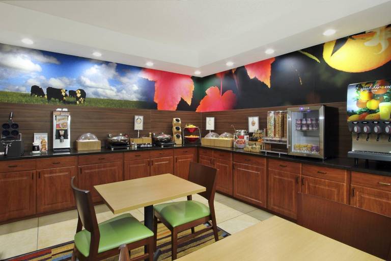 Fairfield by Marriott Inn & Suites Colorado Springs South — photo 4