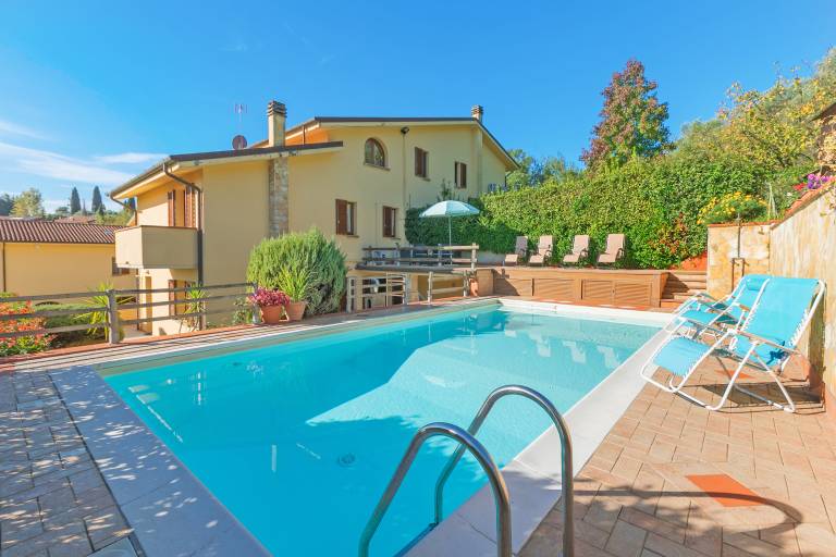 Child-friendly vacation home with private pool, yard & terrace | Pets are welcome — photo 2