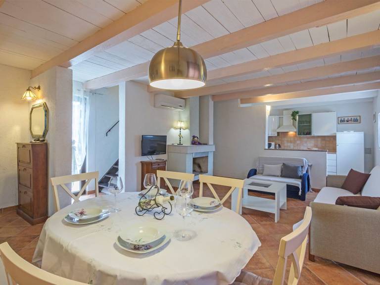 Nice house with patio, barbecue & private pool | Dogs allowed — photo 3