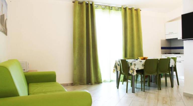 Holiday apartment with hot tub & pool | Pets allowed — photo 2