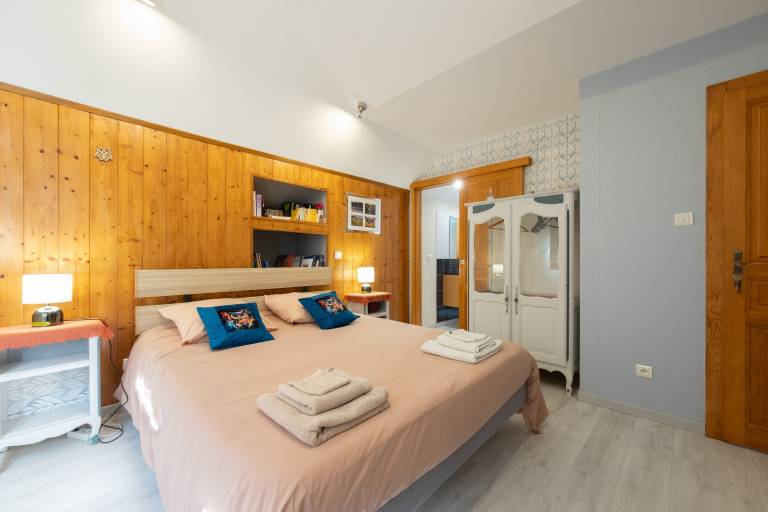 Family-oriented B&B with yard, fast internet & terrace | City view | Dogs allowed — photo 5