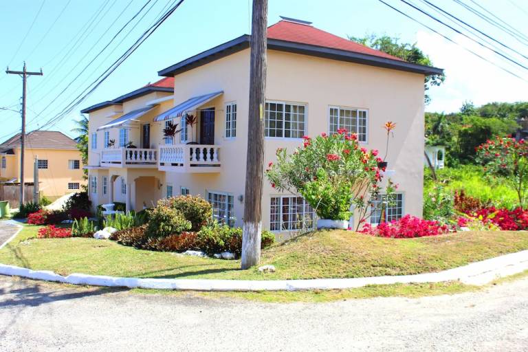 Apartment Sandy Bay