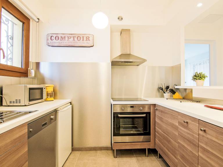 Holiday apartment with terrace — photo 5