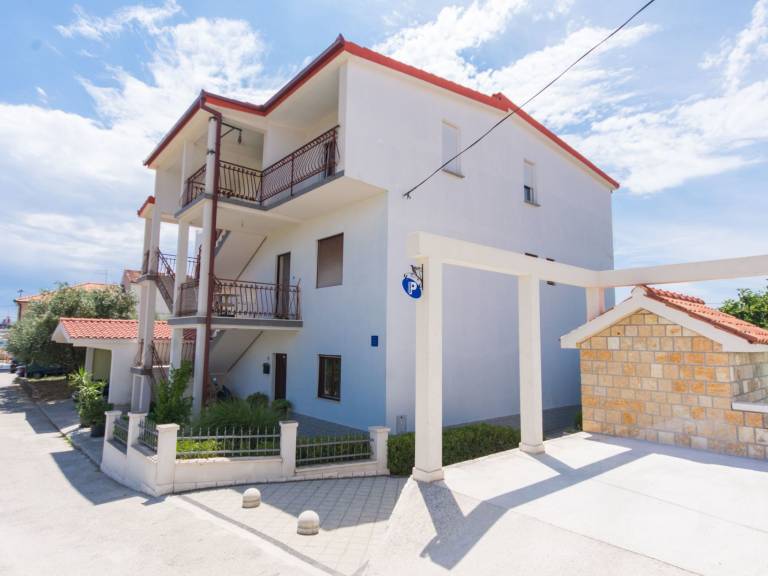 Pleasant apartment with garden, barbeque & terrace | Pets allowed — photo 4