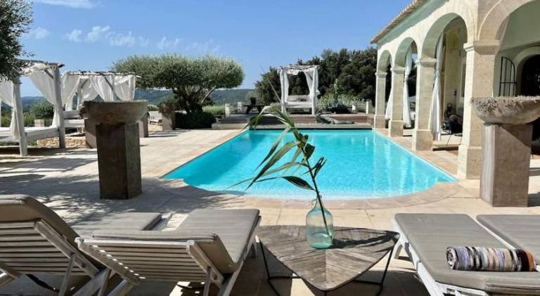 Luxury Villa in front of the famous Pont-du-Gard. in Vers-Pont-du-Gard