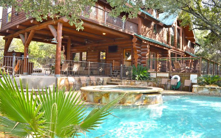 Cabin Burnet