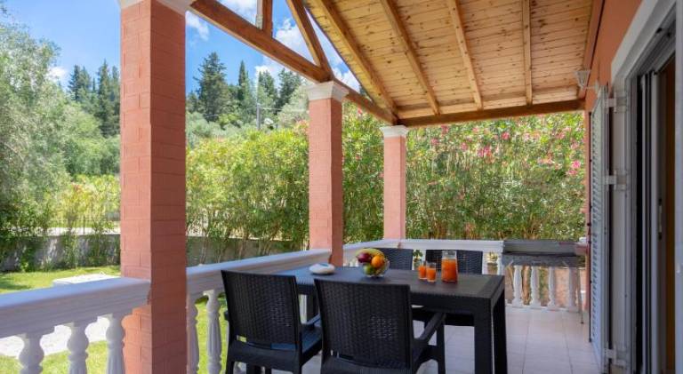 Fully equipped ample villa with terrace, barbeque & garden | Pets are welcome — photo 4