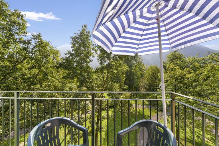 Beautiful holiday apartment with garden | Mountain view | Beach nearby | Pet-friendly — photo 2