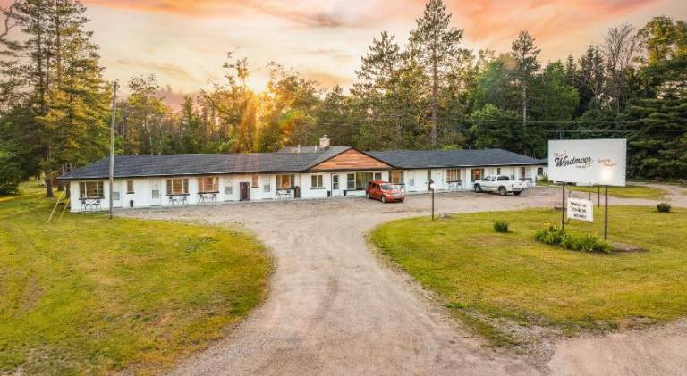 The Windmoor Lodge in Grayling, MI