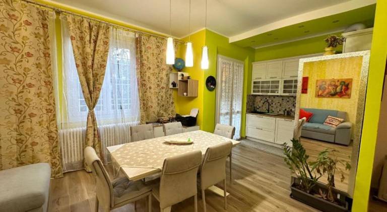 Apartment with jacuzzi | Pet-friendly — photo 2