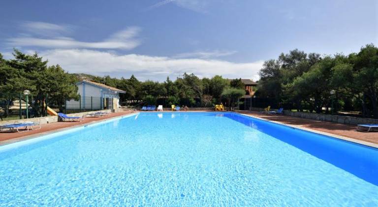 Holiday apartment with pool — photo 2