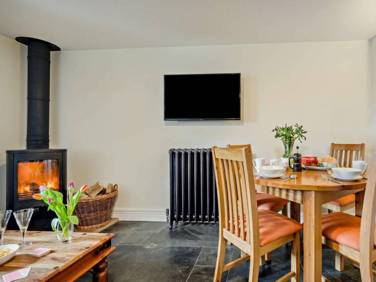 Cottage with garden & barbeque — photo 4
