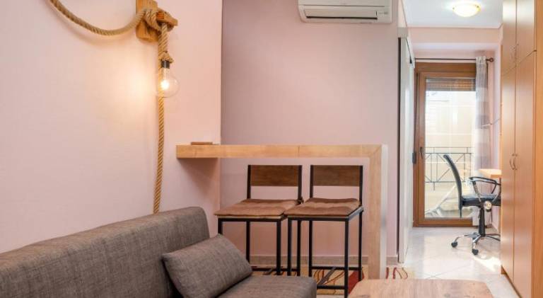 Wonderful rental apartment with terrace | Beach nearby | Perfect for remote work | Dogs allowed in Lesvos