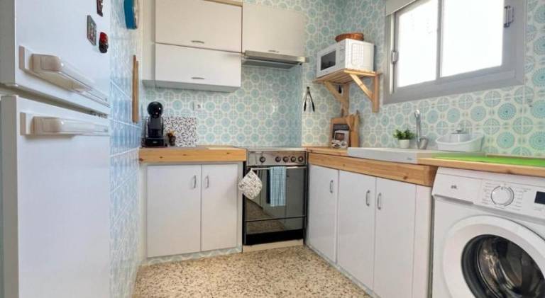 Apartment with yard & patio | Close to the beach | Pets allowed — photo 4