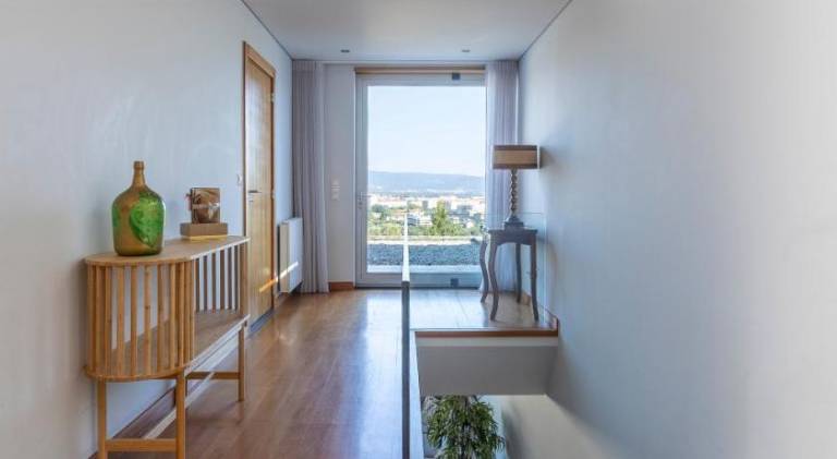 Vacation home with 5 rooms for 12 persons in Viana do Castelo