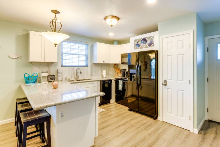 ‘Heron Bay Cottage’ w/ Patio in Rockport! — photo 2