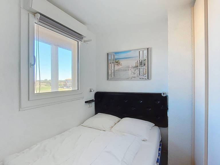 Holiday apartment with pool | Lake view — photo 4