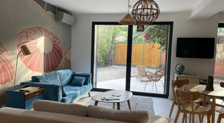 Apartment with 1 room for 4 persons in Hyères