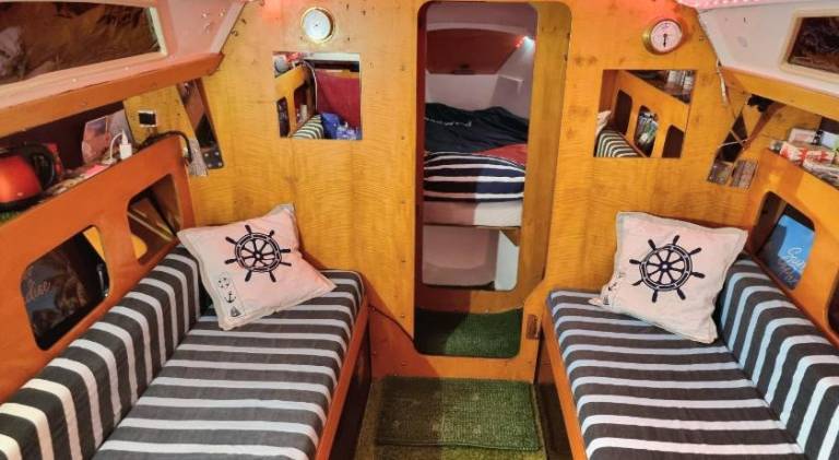 Boat with 1 room for 3 persons — photo 2